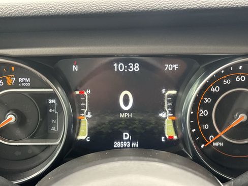 Used 2022 Jeep Gladiator Sport AWD/4WD image 30