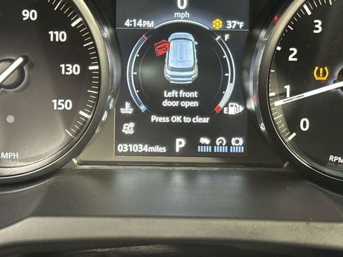 Used 2018 Land Rover Range Rover Evoque SE image 21