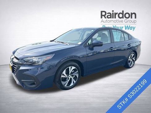 Used 2025 Subaru Legacy Premium AWD/4WD image 3