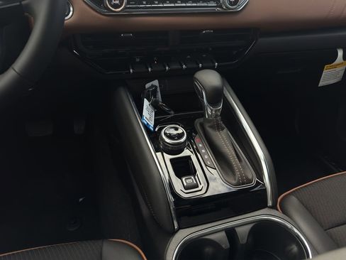 New 2026 GMC Canyon AT4 image 15