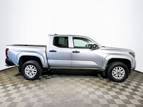 Certified 2024 Toyota Tacoma SR image 9