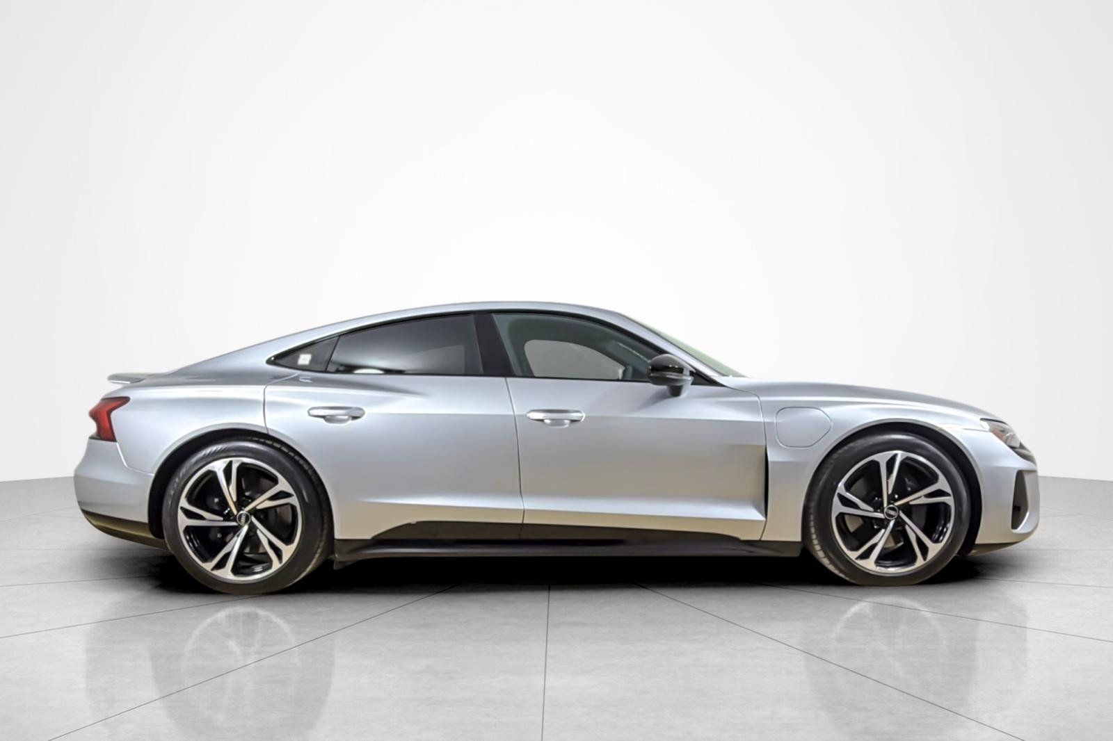 Used 2024 Audi e-tron GT Premium Plus AWD/4WD image 6