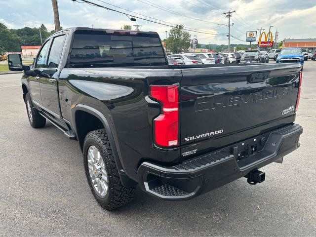 Used 2024 Chevrolet Silverado 3500 High Country w/ Technology Package AWD/4WD image 6