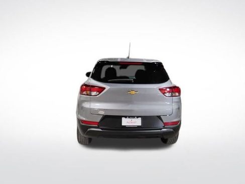 Used 2024 Chevrolet TrailBlazer LS w/ LS Convenience Package image 4