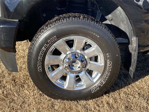 Used 2022 Ford F350 Platinum image 10