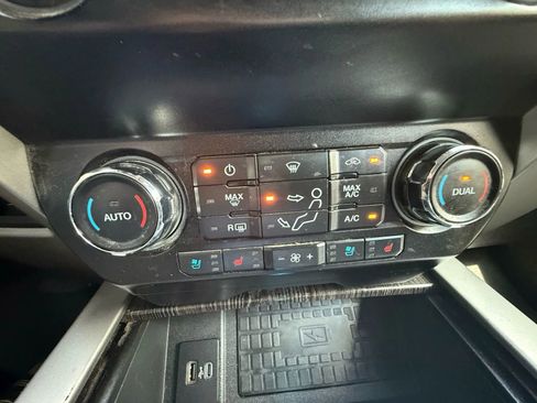 Used 2020 Ford F350 Lariat w/ Lariat Ultimate Package image 22