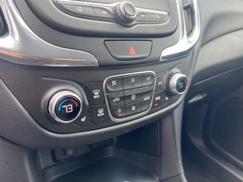 Used 2018 Chevrolet Equinox LT image 14