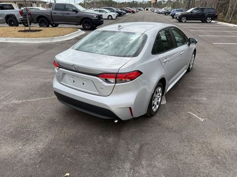 Used 2024 Toyota Corolla LE image 10