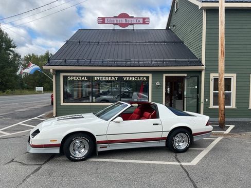 Used 1987 Chevrolet Camaro Z28 RWD image 1