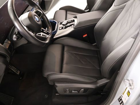 Used 2025 BMW X3 xDrive30i w/ Premium Package AWD/4WD image 12