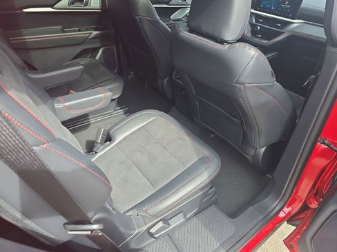 Used 2025 Ford Explorer ST w/ Sun And Sound Package image 12