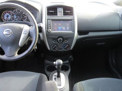 Used 2018 Nissan Versa Note SV FWD image 18