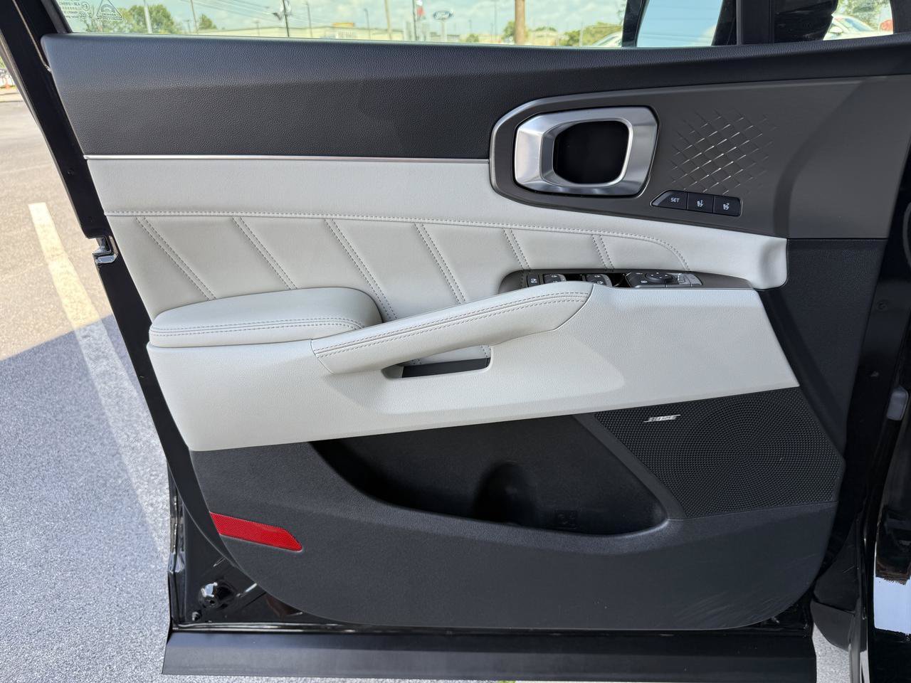 Used 2022 Kia Sorento AWD SX Prestige Plug-In Hybrid image 9