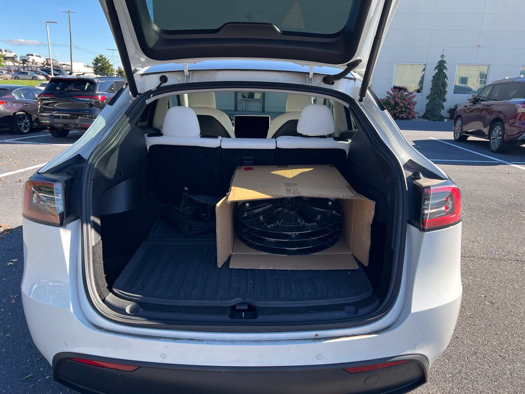 Used 2021 Tesla Model Y Long Range AWD/4WD image 14