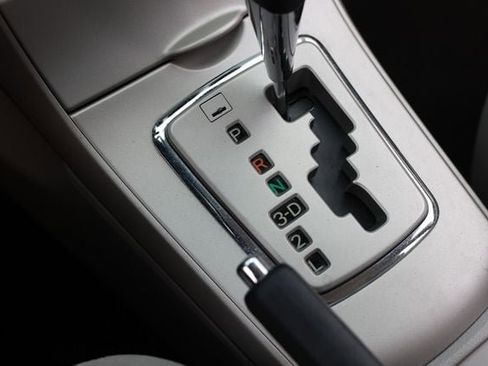 Used 2011 Toyota Corolla LE FWD image 39
