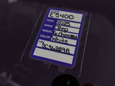 New 2025 Jeep Grand Cherokee Altitude image 38