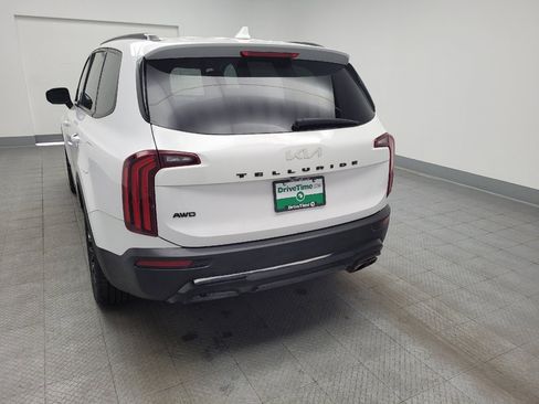 Used 2022 Kia Telluride SX w/ Nightfall Edition Package AWD/4WD image 6