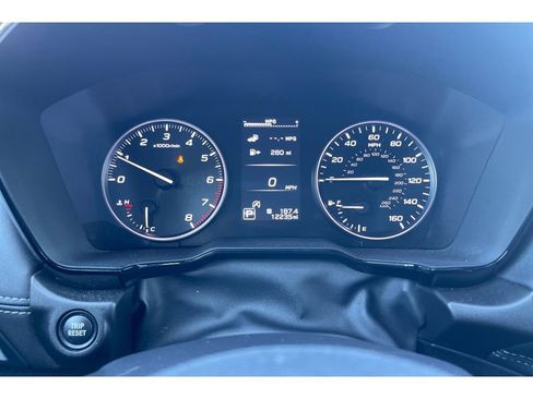 Used 2025 Subaru Outback Premium image 38