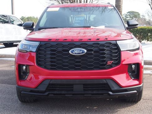 Certified 2025 Ford Explorer ST AWD/4WD image 2