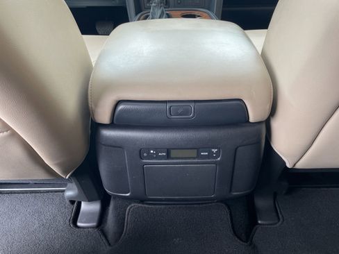 Used 2024 Nissan Armada SL w/ Captain's Chairs Package RWD image 26