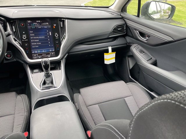 Used 2025 Subaru Outback Premium AWD/4WD image 12