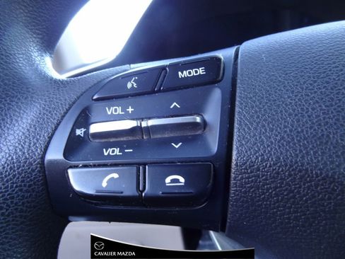 Used 2019 Hyundai Elantra SEL image 18