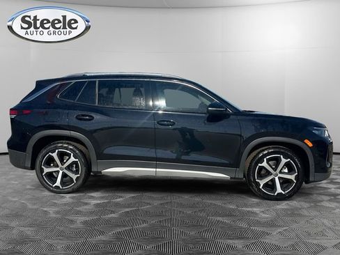 New 2026 Volkswagen Tiguan SE image 6