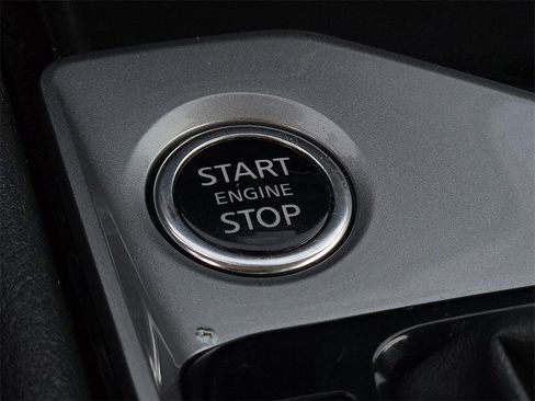 Used 2024 Nissan Altima 2.5 SV image 14