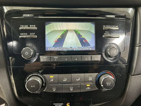 Used 2017 Nissan Rogue S AWD/4WD image 15