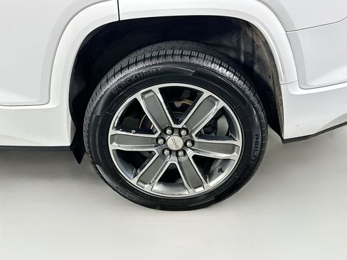 Used 2019 GMC Acadia Denali image 11