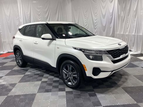 Used 2021 Kia Seltos LX AWD/4WD image 5
