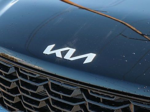 New 2026 Kia Sorento LX FWD image 14