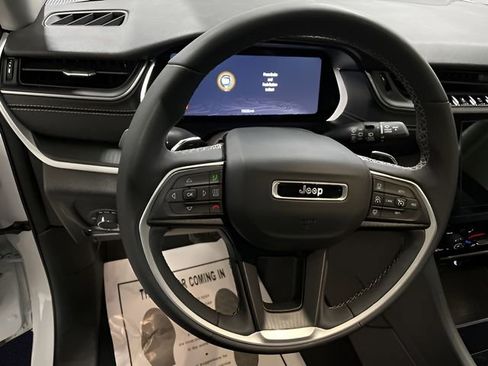 Used 2024 Jeep Grand Cherokee L Laredo w/ Luxury Tech Group I image 20