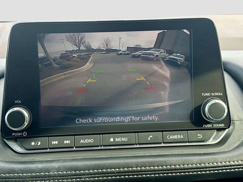 Used 2023 Nissan Rogue S image 13