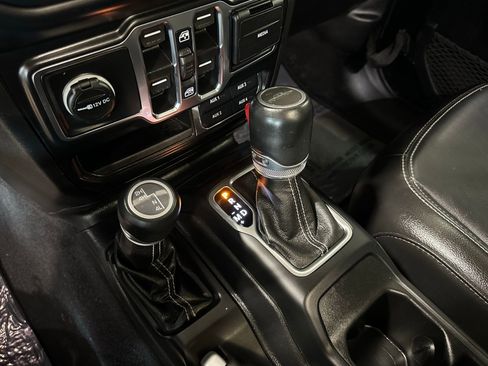 Used 2021 Jeep Gladiator Overland w/ Popular Equipment Package image 39