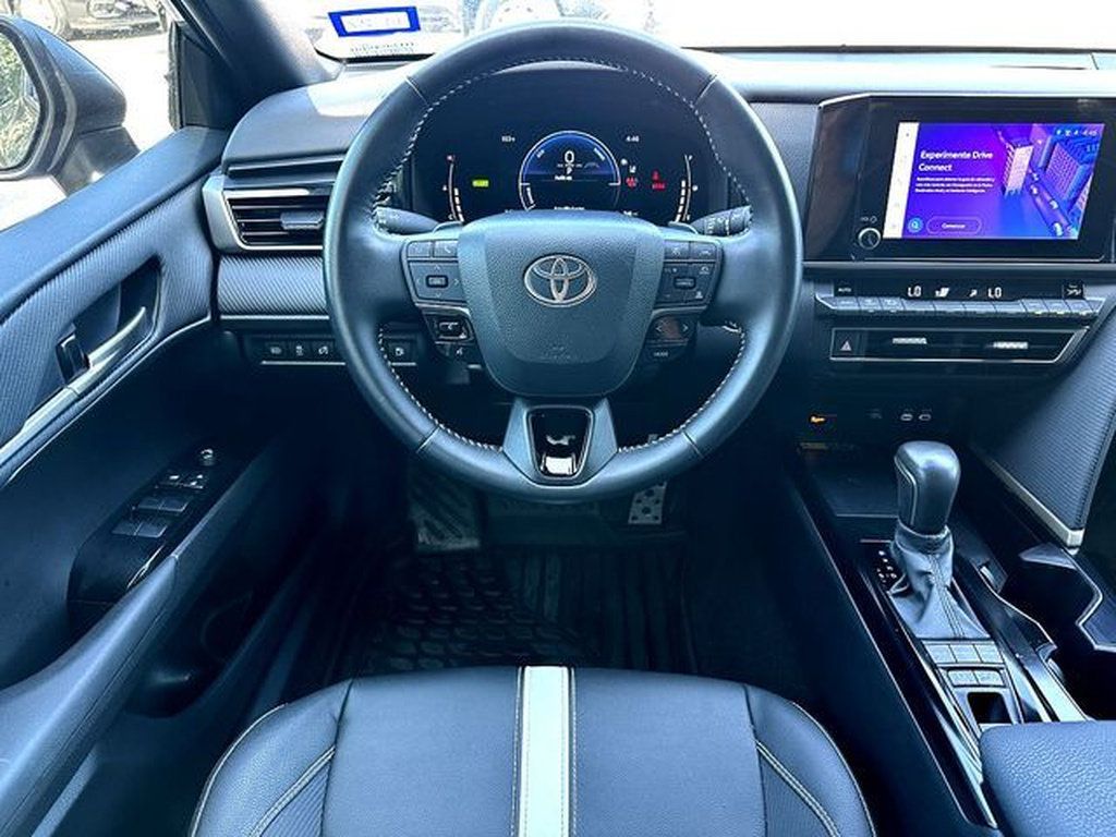 Used 2025 Toyota Camry SE w/ Convenience Package FWD image 19