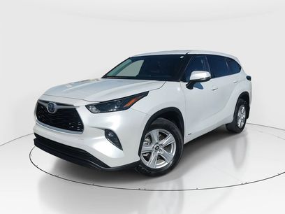 Used 2022 Toyota Highlander LE