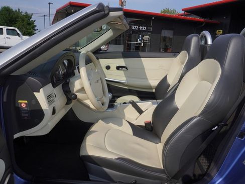Used 2005 Chrysler Crossfire Limited RWD image 32