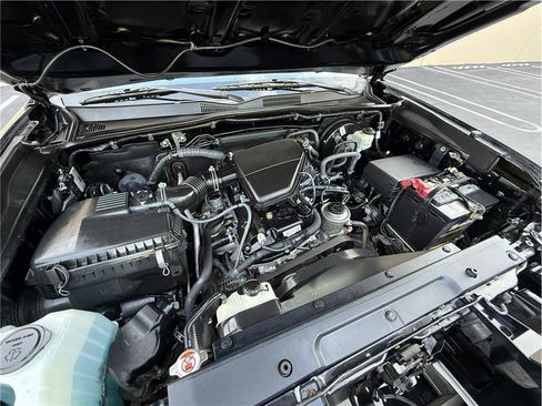 Used 2017 Toyota Tacoma SR RWD image 18