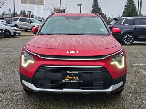 New 2025 Kia Niro EX image 8
