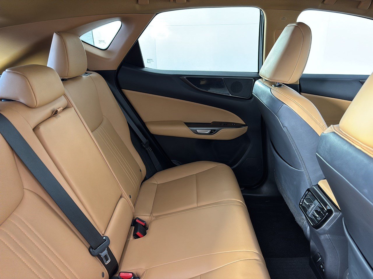 Used 2022 Lexus NX 250 FWD w/ Towing Package (2000 Lbs) image 29