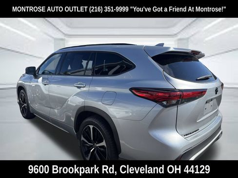 Used 2021 Toyota Highlander XSE AWD/4WD image 7