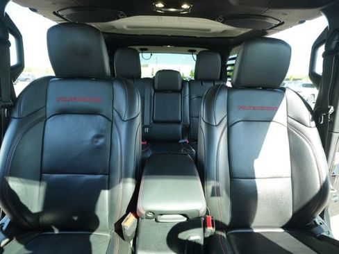 Used 2021 Jeep Wrangler Unlimited Rubicon AWD/4WD image 35