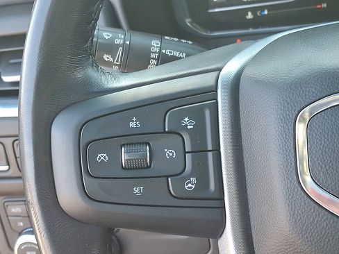 Used 2022 GMC Yukon SLT w/ SLT Premium Package image 21