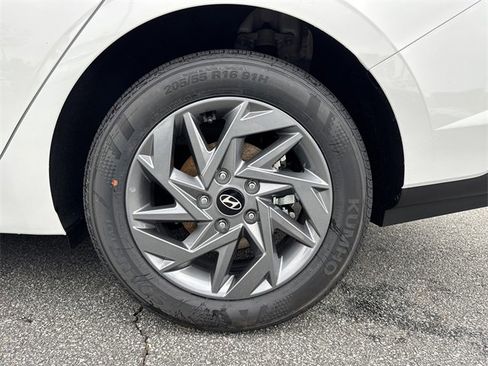 New 2026 Hyundai Elantra Blue image 19