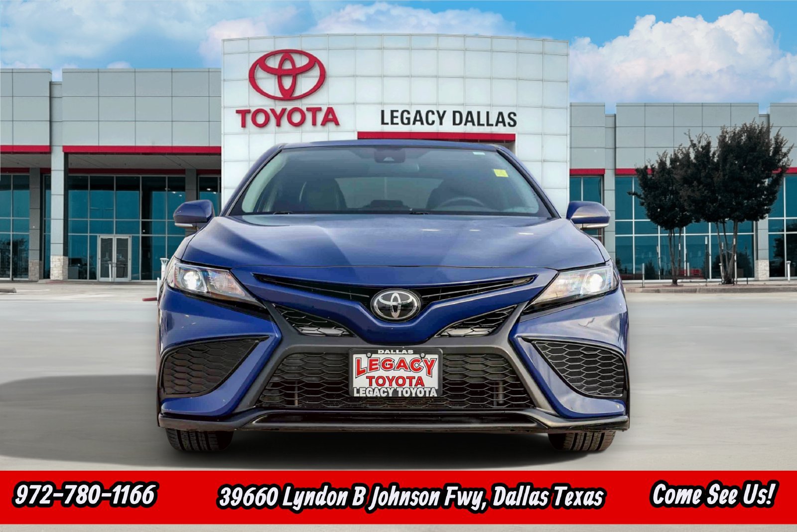 Used 2024 Toyota Camry SE FWD image 5