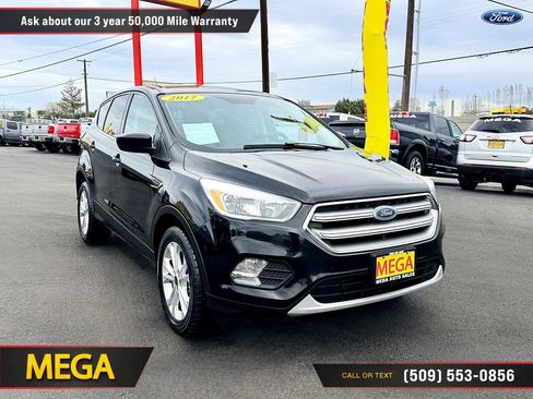 Used 2017 Ford Escape SE image 5