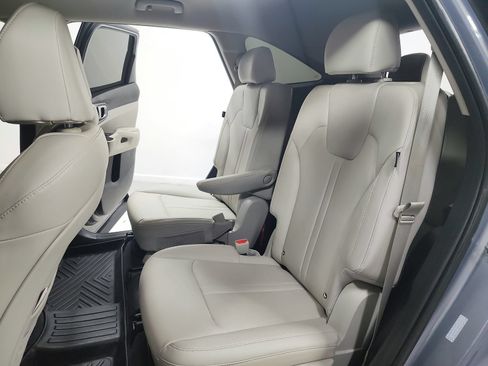 Used 2025 Kia Sorento EX FWD image 40