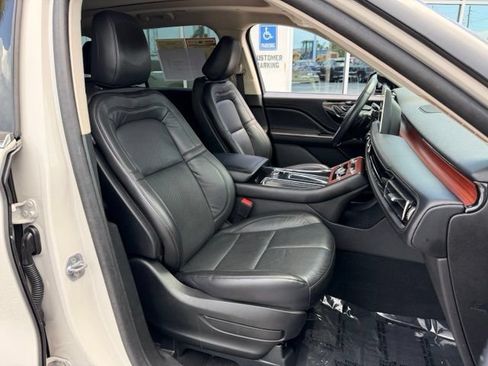 Certified 2023 Lincoln Aviator Reserve AWD/4WD image 23