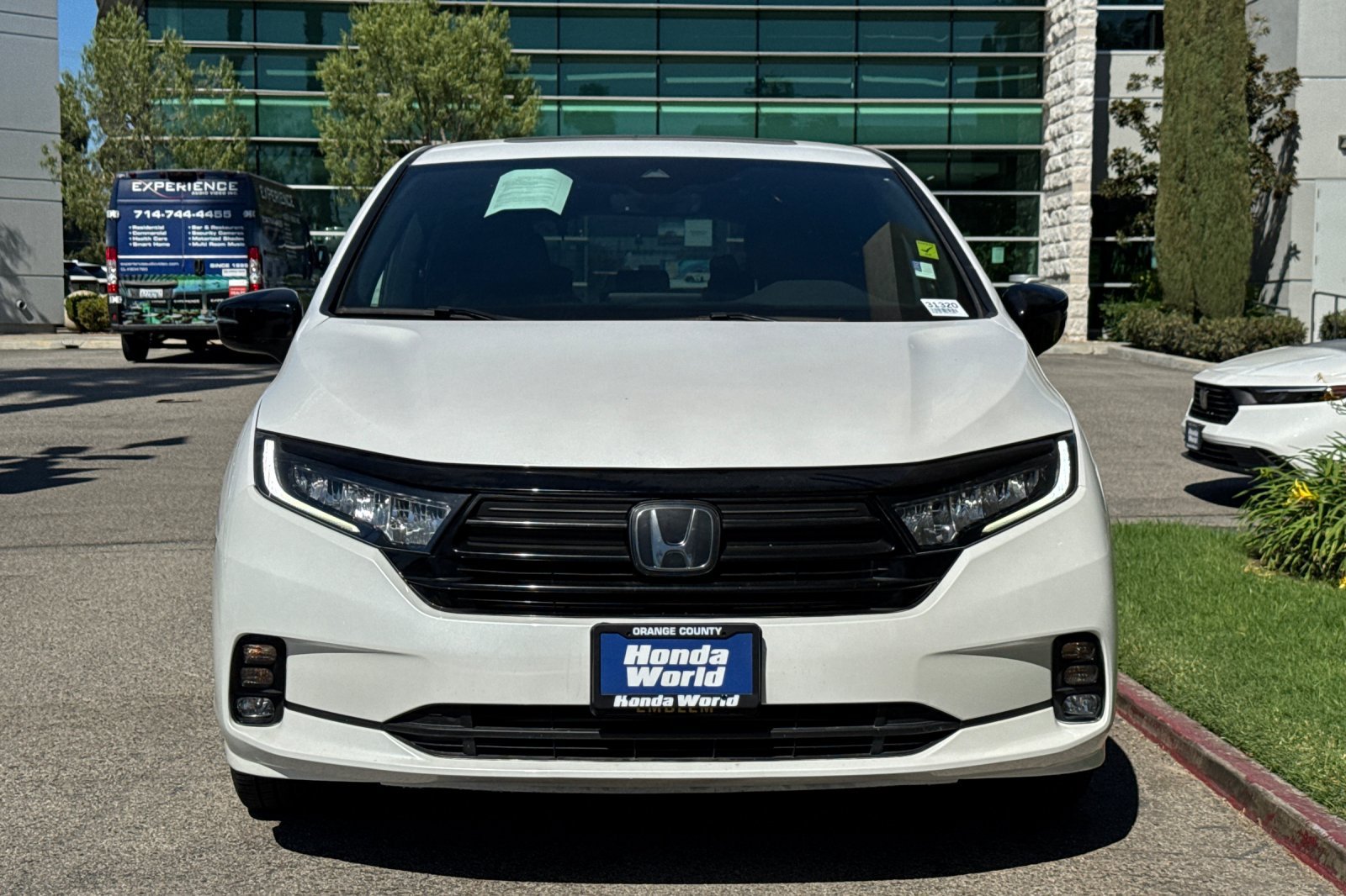 Used 2024 Honda Odyssey Sport image 3